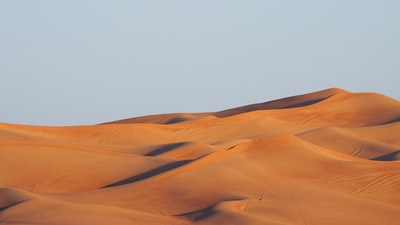 日落时的沙漠照片